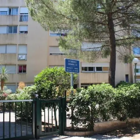 Studio Hyeres Port Avec Piscine Apartment