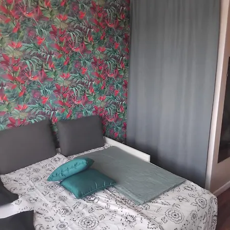 Apartment Studio Hyeres Port Avec Piscine Hyeres