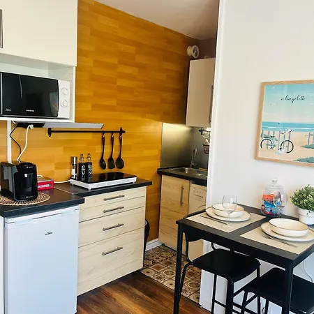 Studio Hyeres Port Avec Piscine Apartment